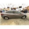 Image 12 : PARKSVILLE - 2016 HYUNDAI ELANTRA GRAY 249717 KMS - 644123-2