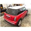 Image 16 : PARKSVILLE - 2002 MINI COOPER RED 143904 KMS - C33015-3