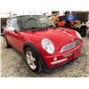 Image 8 : PARKSVILLE - 2002 MINI COOPER RED 143904 KMS - C33015-3