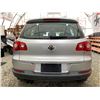 Image 17 : PARKSVILLE - 2010 VOLKSWAGEN TIGUAN GREY 141678 KMS - 519736-2