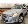 Image 1 : PARKSVILLE - 2010 VOLKSWAGEN TIGUAN GREY 141678 KMS - 519736-2