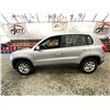 Image 23 : PARKSVILLE - 2010 VOLKSWAGEN TIGUAN GREY 141678 KMS - 519736-2