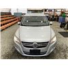 Image 7 : PARKSVILLE - 2010 VOLKSWAGEN TIGUAN GREY 141678 KMS - 519736-2
