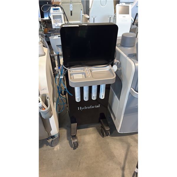 HYDRAFACIAL SYNDEO SMART FACIAL DEVICE THAT CLEANSES, EXFOLIATES, EXTRACTS, AND HYDRATES