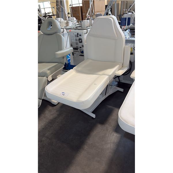 WHITE ELECTRIC FULLY ARTICULATED SALON/SPA TREATMENT CHAIR