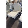 Image 1 : WHITE ELECTRIC FULLY ARTICULATED SALON/SPA TREATMENT CHAIR