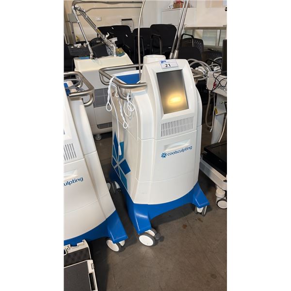 ZELTIQ BREEZE CRYOLIPOLYSIS COOL SCULPTING FAT FREEZING MACHINE FREEZES AND PERMANENTLY ELIMINATES