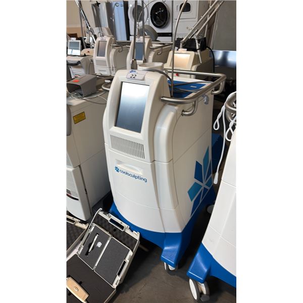 ZELTIQ BREEZE CRYOLIPOLYSIS COOL SCULPTING SYSTEM FREEZES AND PERMANENTLY