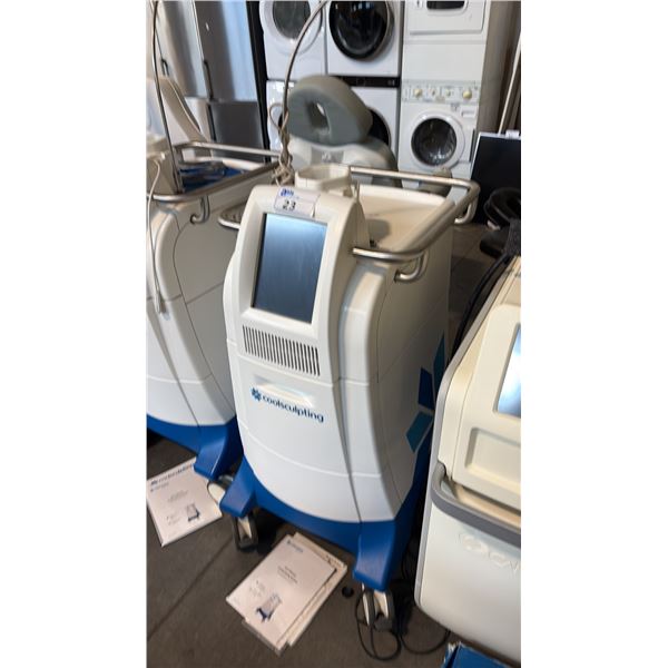 ZELTIQ BREEZE CRYOLIPOLYSIS COOL SCULPTING SYSTEM FREEZES AND PERMANENTLY