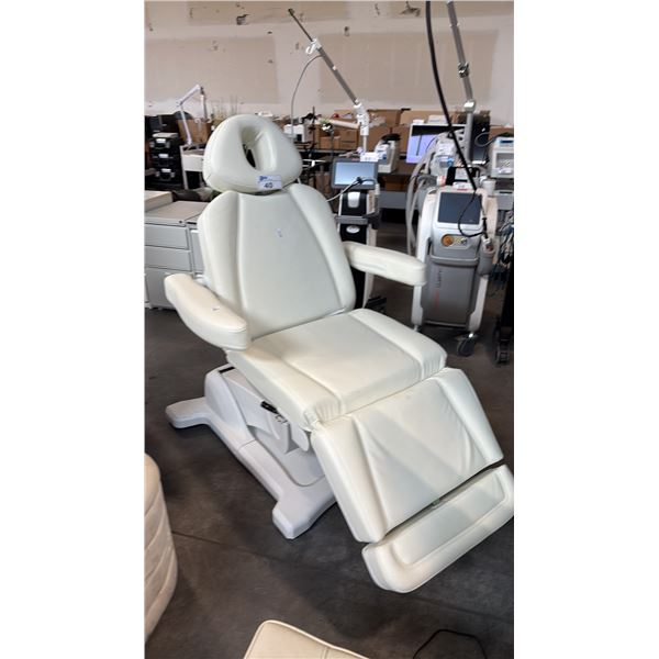 DERME CO 30897 PLATINUM 360 SPA BED 4-MOTOR 120V 200W ROTATING SWIVEL MEDICAL AESTHETIC CHAIR 2021