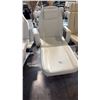 Image 1 : SX 1148486 PROFESSIONAL WHITE HYDRAULIC MEDICAL SPA TREATMENT CHAIR/MECHANICAL BED