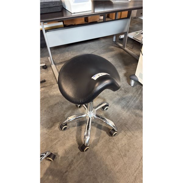 CONTOUR SADDLE SEAT AESTHETICIAN CHAIR ERGONOMIC ROLLING STOOL