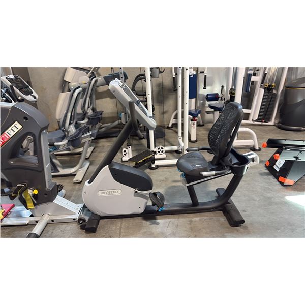 PREPARSER PRECOR RBK 885 COMMERCIAL STEP-THROUGH RECUMBENT BIKE