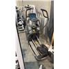 Image 2 : OCTANE FITNESS PRO 4700 COMMERCIAL SMARTSTRIDE ADJUSTABLE FRONT-DRIVE STUDIO ELLIPTICAL TRAINER