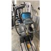 Image 3 : OCTANE FITNESS PRO 4700 COMMERCIAL SMARTSTRIDE ADJUSTABLE FRONT-DRIVE STUDIO ELLIPTICAL TRAINER