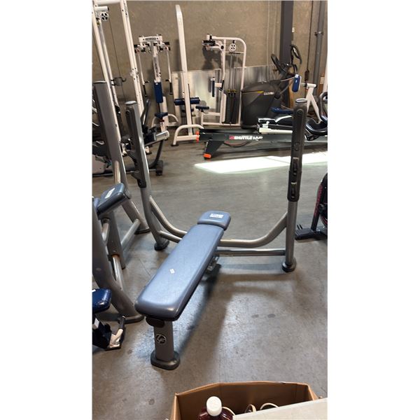 LIFE FITNESS SIGNATURE SERIES OLYMPIC FLAT BENCH HEAVY DUTY PREMIUM STEEL FREE WEIGHT PRESS STATION