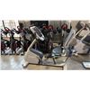 Image 2 : PRECOR RBK 835 EXPERIENCE SERIES RECUMBENT BIKE P30 ADVANCED LED CONSOLE