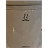 Image 2 : Medalta Potteries 8 Imperial Stoneware Crock