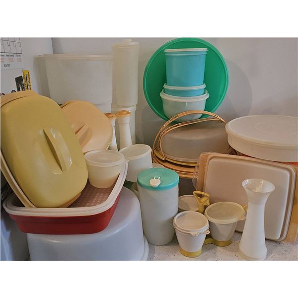 Fantastic Collection of Vintage Tupperware! 