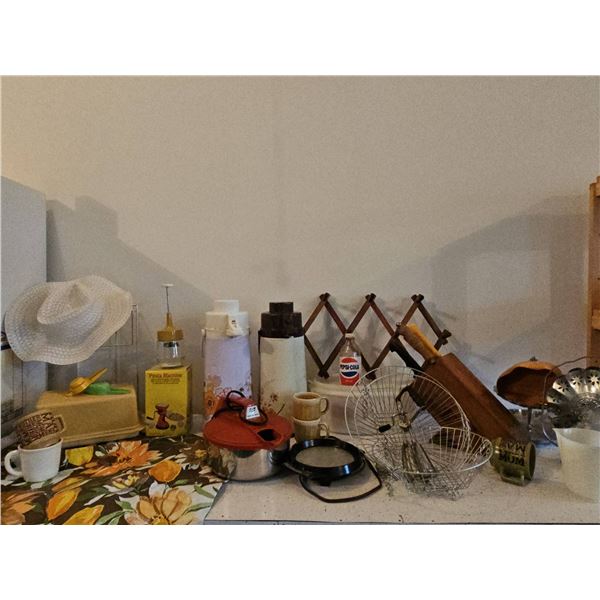 Vintage MCM  Kitchen and Home Lot