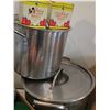 Image 4 : Vintage and New Old Stock Home Canning Supplies