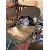 Image 2 : 3 Metal Folding Chairs with 6ft folding table