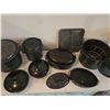 Image 4 : Large lot of Vintage Graniteware Enamel Cookware and Canningware