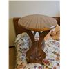Image 2 : Oak Side Table with Magazine Rack