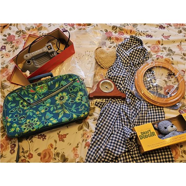 Vintage Collectors Lot! Clock, Vintage Bag and More!