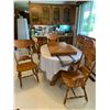 Image 4 : Beautiful Solid Oak Dining Table With Stunning Claw Feet, Leaf with 6 Matching Chairs