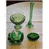 Image 1 : 4 Green Pressed and Art Glass Pieces