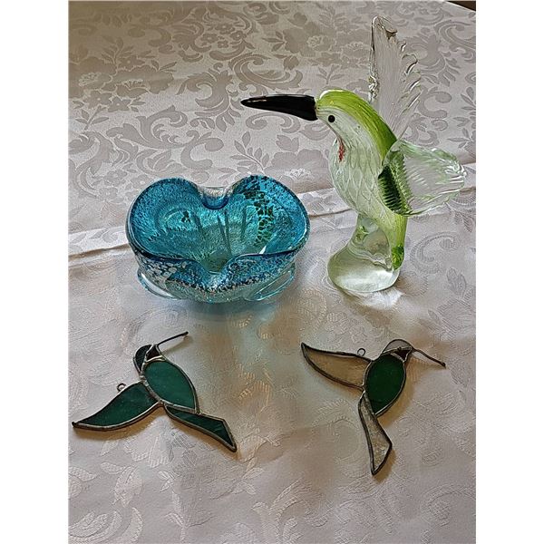 Glass Art Lot: Hummingbird blown glass dish