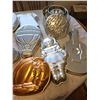 Image 7 : Bakers Delight! Wilton Cake Pan Collection, Assorted Shapes. Some Vintage, Like New Condition