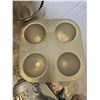 Image 6 : Wilton Cake Decorating and Bakeware Lot