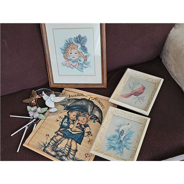 Art Lot: Wall Hangings and Decor