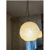 Image 3 : Vintage 70s Hanging Swag Lucite Spaghetti Globe Pendant Light-Working 