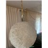 Image 5 : Vintage 70s Hanging Swag Lucite Spaghetti Globe Pendant Light-Working 