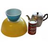 Image 1 : Pyrex Mixing Bowls With Teapot