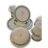Image 3 : Corelle by Corning Dinnerware Set