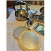 Image 7 : Metal Kitchenware Collection