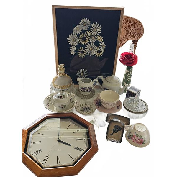 Lot: Tableware, Art, Wall Clock