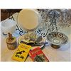 Image 6 : Lot: Decor, Kitchenware, Books