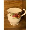 Image 10 : Royal Albert Old Country Roses Dinnerware Set