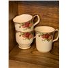Image 14 : Royal Albert Old Country Roses Dinnerware Set