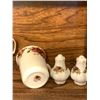 Image 15 : Royal Albert Old Country Roses Dinnerware Set
