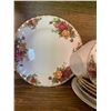 Image 21 : Royal Albert Old Country Roses Dinnerware Set