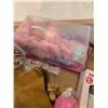 Image 5 : Household and Decorative Items Lot