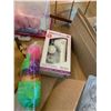 Image 6 : Household and Decorative Items Lot