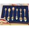 Image 3 : Lot: Spoons, Vanity Set, Ephemera