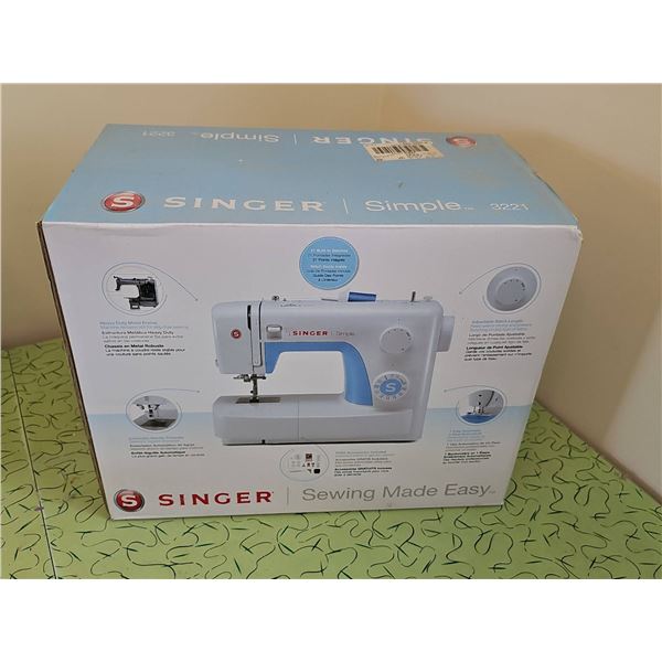 Singer 3221 Sewing Machine and Proctor-Silex 